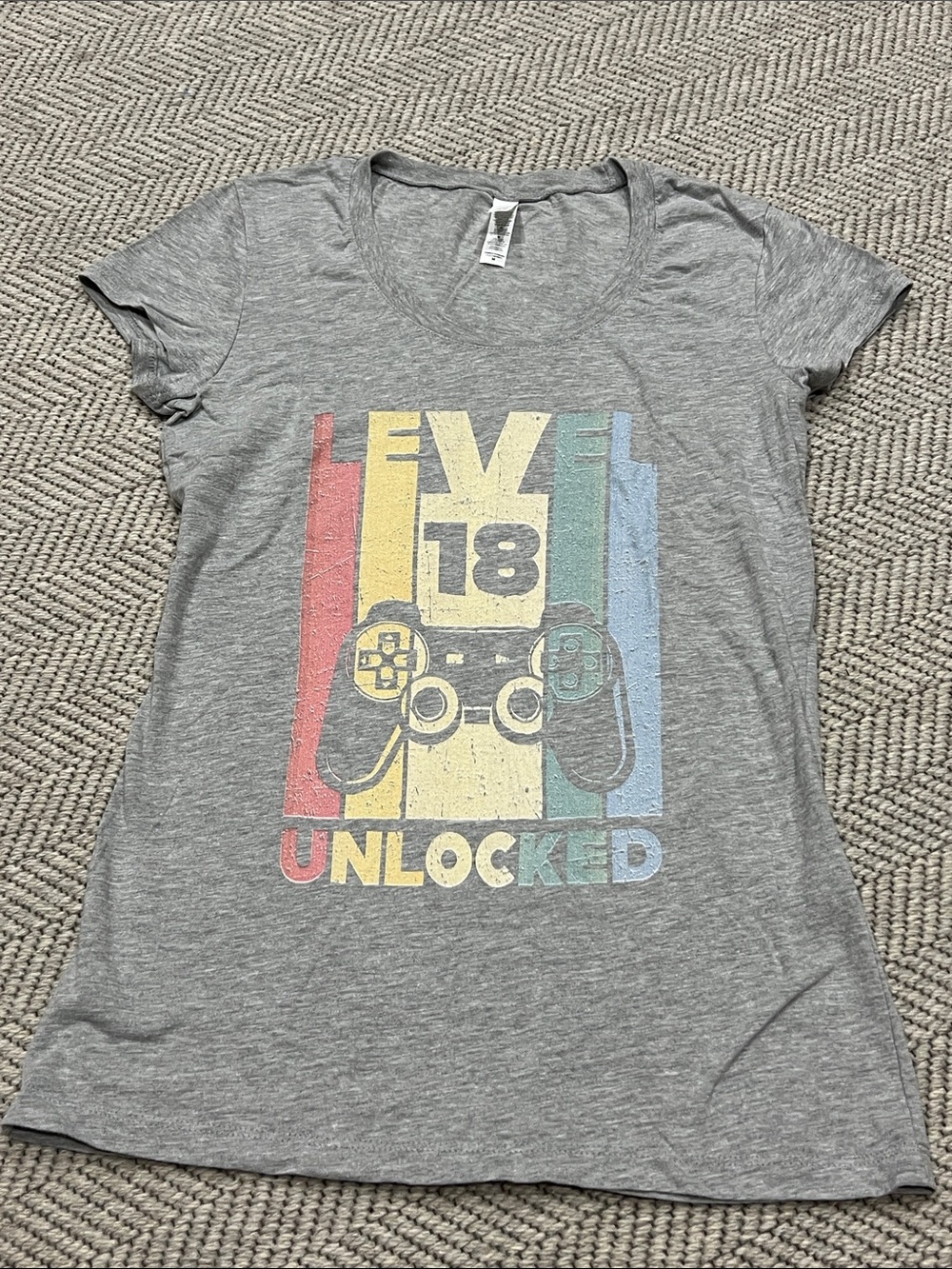Gaming 'Level 18 Unlocked' Gray Graphic Birthday Tee